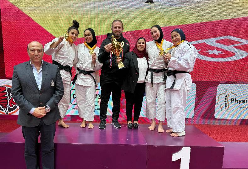 منتخب مصر للجودو آنسات يحقق كأس المركز الأول والميدالية الذهبية في البطولة العربية بالأردن منتخب مصر للجودو آنسات يحقق كأس المركز الأول والميدالية الذهبية في البطولة العربية بالأردن