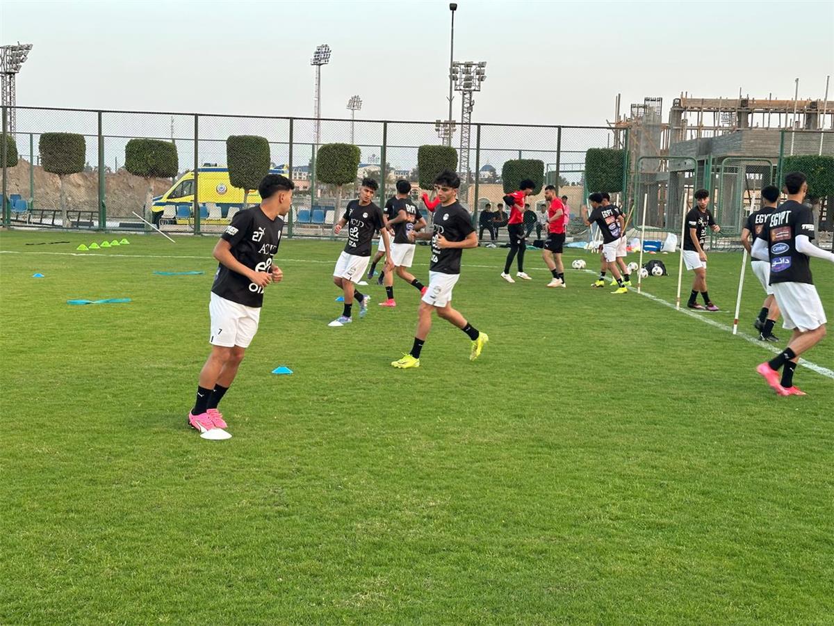 منتخب مصر يبدأ تدريباته استعدادًا لمواجهة سيراليون في كأس أمم إفريقيا للشباب منتخب مصر يبدأ تدريباته استعدادًا لمواجهة سيراليون في كأس أمم إفريقيا للشباب