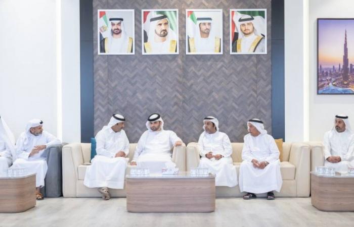 منصور بن محمد يقدم واجب العزاء في وفاة محمد عبدالله بالحصا الشامسي منصور بن محمد يقدم واجب العزاء في وفاة محمد عبدالله بالحصا الشامسي