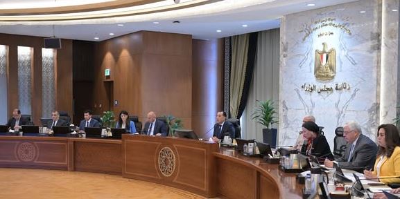 رئيس الحكومة: نتخذ خطوات حثيثة لتحسين مناخ الاستثمار