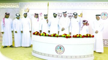 مهرجان سمو الأمير للهجن.. هاتريك ذهبي للشعار العنابي
