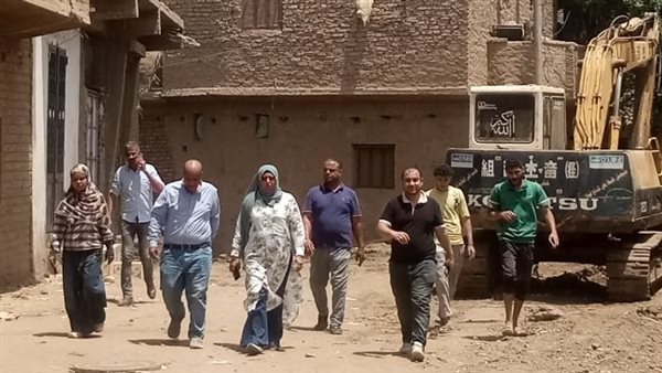 مواصلة تنفيذ أعمال مشروع الصرف الصحي بمركز الزينية في الأقصر (صور) مواصلة تنفيذ أعمال مشروع الصرف الصحي بمركز الزينية في الأقصر (صور)