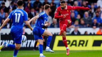 موريسون: محمد صلاح يُبدع في كل شيء باستثناء هز شباك ليستر سيتي