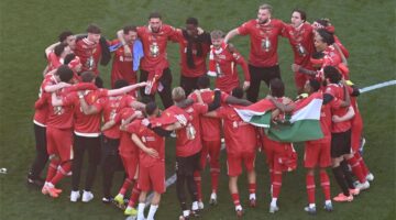 موعد رفع ليفربول كأس الدوري الإنجليزي 2024/25