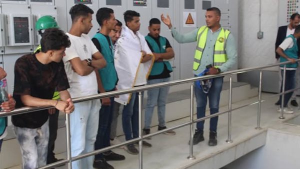 «مياه الأقصر» تستقبل طلاب الجامعة التكنولوجية لتفقد محطات المياه (صور) «مياه الأقصر» تستقبل طلاب الجامعة التكنولوجية لتفقد محطات المياه (صور)