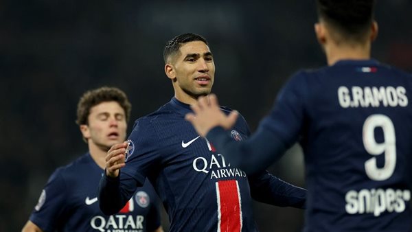 مينديز يضيف الهدف الثاني لباريس في مرمى أستون فيلا بدوري أبطال أوروبا