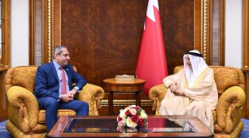 نائب رئيس مجلس الوزراء البحريني يستقبل المهندس خالد عباس ويشيد بالمسار التنموي المصرى.