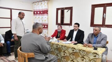نائب محافظ الفيوم يعقد لقاءً لخدمة المواطنين بقرية دسيا مركز الفيوم