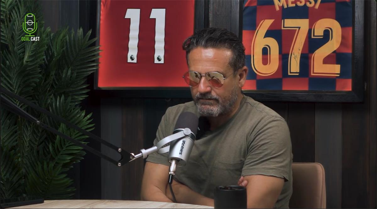 نادر شوقي: الزمالك يعرض رواتب أكثر من الأهلي.. وممدوح عباس عرض على مهاجم الأحمر 3 أضعاف راتبه نادر شوقي: الزمالك يعرض رواتب أكثر من الأهلي.. وممدوح عباس عرض على مهاجم الأحمر 3 أضعاف راتبه