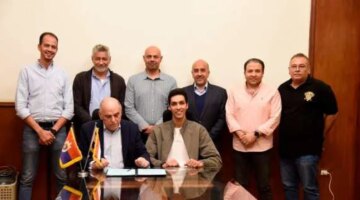 نادي الصيد يعلن تجديد عقد البطل الأولمبي سيف عيسى لمدة 4 سنوات