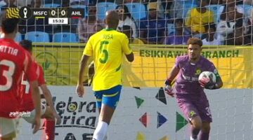 نتيجة الشوط الأول.. التعادل السلبي يستمر في مباراة الأهلي وصن داونز في دوري أبطال إفريقيا