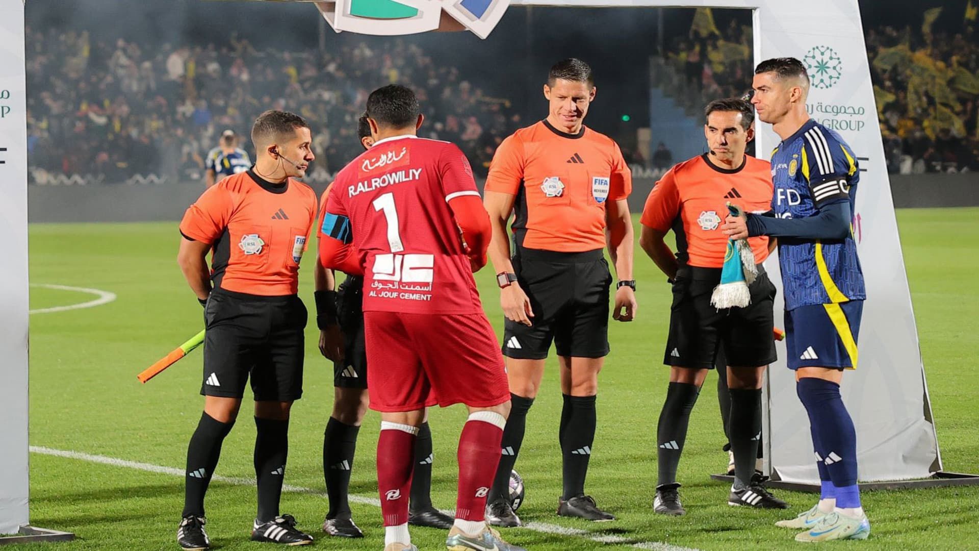 نجم النصر السابق يقتحم أزمة الرويلي بشهادة مفاجئة نجم النصر السابق يقتحم أزمة الرويلي بشهادة مفاجئة