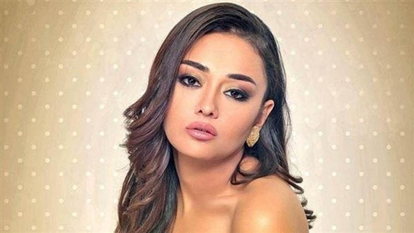 نقل راندا البحيري للمستشفى في أبو ظبي بعد تسممها بسبب وجبة من بلبن نقل راندا البحيري للمستشفى في أبو ظبي بعد تسممها بسبب وجبة من بلبن