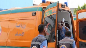مصرع وإصابة 15 فرداً جراء تصادم بين شاحنة وميكروباص في البحيرة