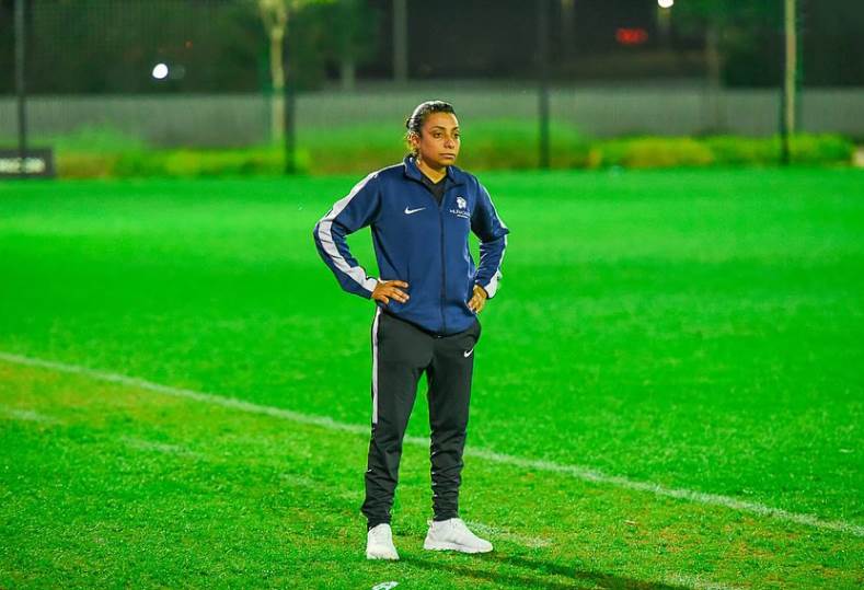 نهى سعد تسرد رحلتها مع الكرة النسائية في مشروع تخرج بـ جامعة الإسكندرية نهى سعد تسرد رحلتها مع الكرة النسائية في مشروع تخرج بـ جامعة الإسكندرية