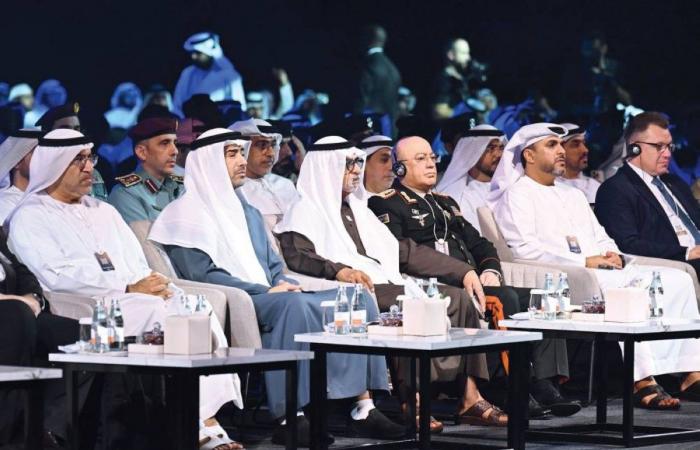 نهيان بن مبارك: الإمارات تمتلك استراتيجية وطنية فعالة للتعامل مع الكوارث
