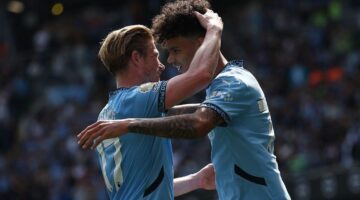 نيكو أوريلي يسجل هدف مانشستر سيتي الخامس أمام كريستال بالاس