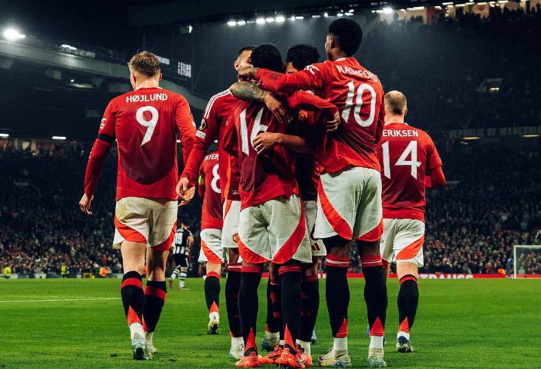نيوكاسل يستدرج مانشستر يونايتد في الدوري الإنجليزي نيوكاسل يستدرج مانشستر يونايتد في الدوري الإنجليزي