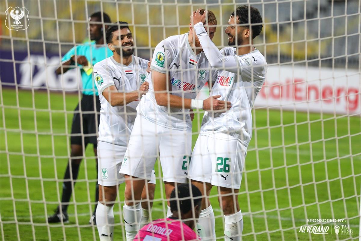 هاتريك بادجي يقود المصري لاكتساح بتروجيت برباعية في الدوري هاتريك بادجي يقود المصري لاكتساح بتروجيت برباعية في الدوري