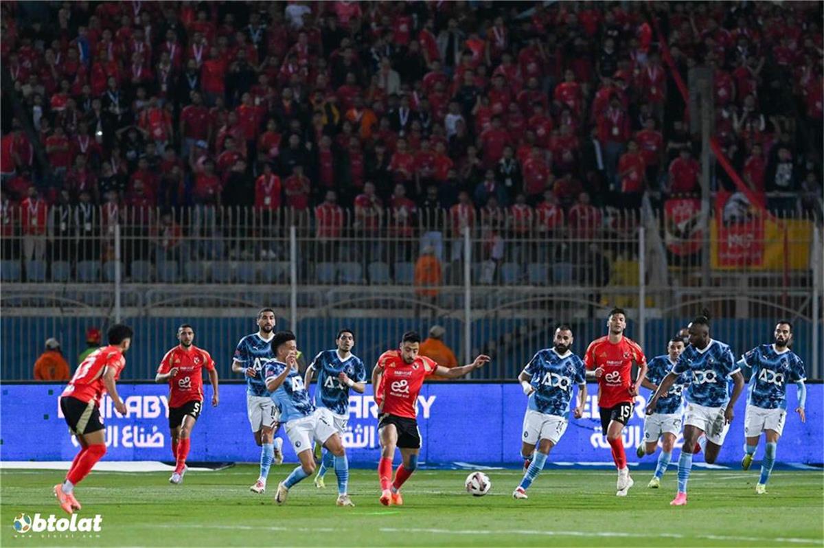 هاني رمزي: لاعب الأهلي ليس في حالته أمام بيراميدز هاني رمزي: لاعب الأهلي ليس في حالته أمام بيراميدز