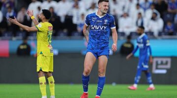 هل استحق محترف الهلال الطرد أمام الخليج؟