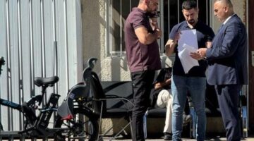 سلطات الاحتلال الإسرائيلي تمنع وزير شئون القدس من دخول الضفة لمدة 6 أشهر