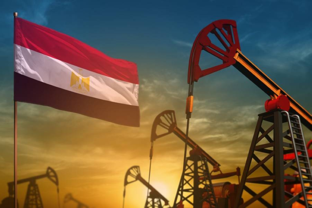 وزارة البترول المصرية تعلن ثلاثة اكتشافات للزيت الخام والغاز بالصحراء الغربية