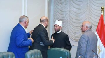 وزير الأوقاف يستقبل عددا من أعضاء مجلس النواب للاستماع إلى مطالب الأهالي