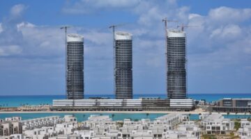 وزير الإسكان: تسليم نحو 5 آلاف وحدة بالعلمين الجديدة قبل 30 يونيو 2025