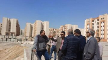 وزير الإسكان يتابع موقف تنفيذ وحدات "سكن لكل المصريين"بمدينة العبور الجديدة