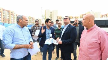 وزير الإسكان يتفقد 4 مشروعات بالعبور الجديدة.. ويكشف موعد الانتهاء من تنفيذها 