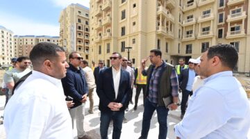 وزير الإسكان يتفقد مشروع الحي اللاتيني بالعلمين الجديدة