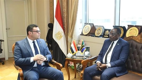 وزير الإسكان يستقبل سفير تنزانيا لبحث تعزيز التعاون في مجال التنمية العمرانية وزير الإسكان يستقبل سفير تنزانيا لبحث تعزيز التعاون في مجال التنمية العمرانية