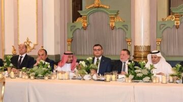 وزير الإسكان يُشارك في جلسة حوارية لوفد الغرف التجارية السعودية ومجلس الأعمال السعودي المصري