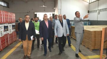 وزير الإنتاج الحربى يجري زيارة مفاجئة لشركة قها للصناعات الكيماوية