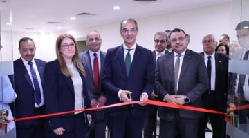 وزير الاتصالات: طوابع البريد المصري هى مرآة لحضارة مصر وتاريخها