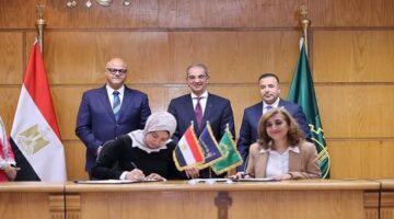 وزير الاتصالات ومحافظ القليوبية يفتتحان عددًا من المشروعات بالقليوبية