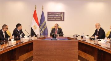وزير الاتصالات يبحث التعاون مع فوداكوم وفودافون مصر ومستثمرين من جنوب أفريقيا