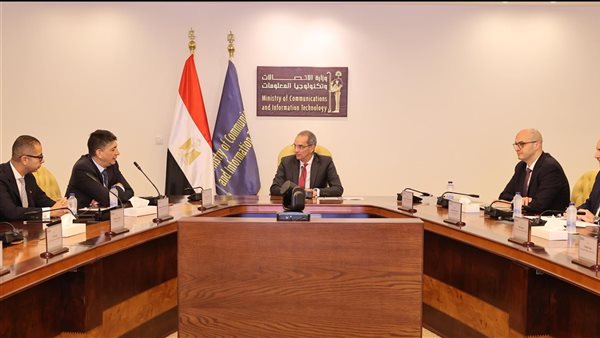 وزير الاتصالات يبحث التعاون مع فوداكوم وفودافون مصر ومستثمرين من جنوب أفريقيا