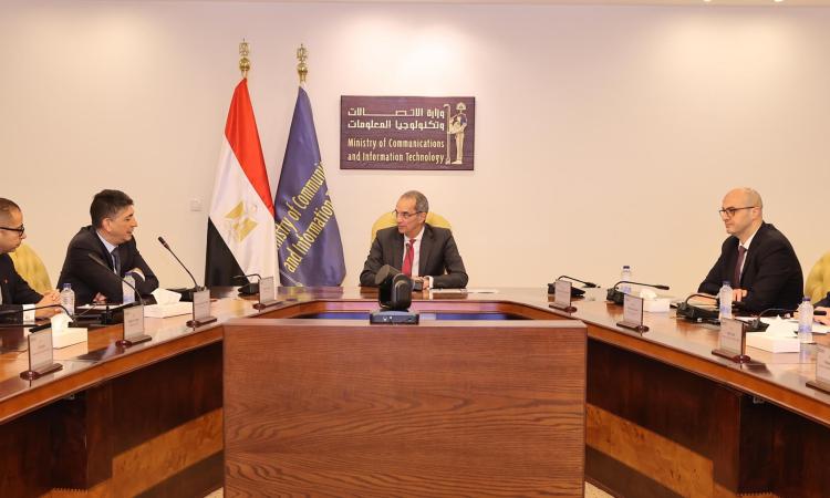 وزير الاتصالات يبحث مع شركة فوداكوم وفودافون مصر سبل تعزيز التعاون وزير الاتصالات يبحث مع شركة فوداكوم وفودافون مصر سبل تعزيز التعاون