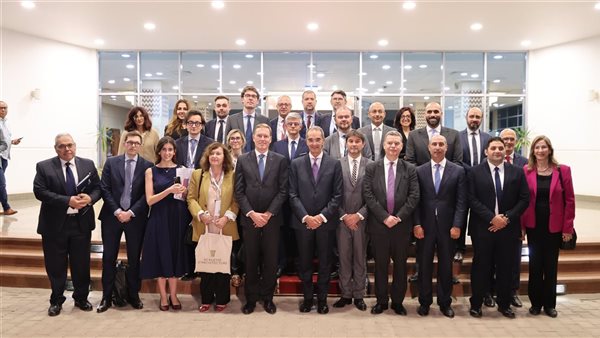 وزير الاتصالات يبحث مع ميديف الدولية تعزيز الاستثمارات الفرنسية في قطاع التكنولوجيا وزير الاتصالات يبحث مع ميديف الدولية تعزيز الاستثمارات الفرنسية في قطاع التكنولوجيا