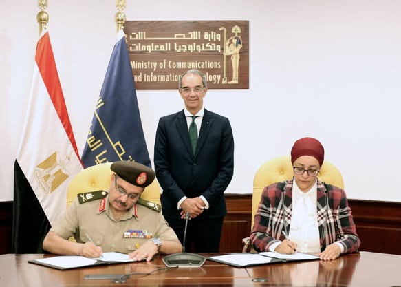 وزير الاتصالات يشهد توقيع بروتوكول بين إدارة نظم المعلومات للقوات المسلحة وITI لتدريب المجندين وزير الاتصالات يشهد توقيع بروتوكول بين إدارة نظم المعلومات للقوات المسلحة وITI لتدريب المجندين