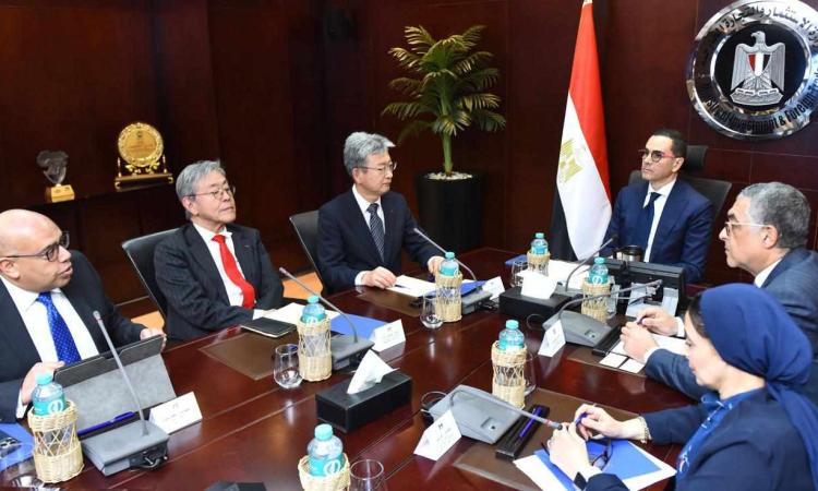 وزير الاستثمار: الحكومة تهدف إلى توفير بيئة تجارية تنافسية وزير الاستثمار: الحكومة تهدف إلى توفير بيئة تجارية تنافسية