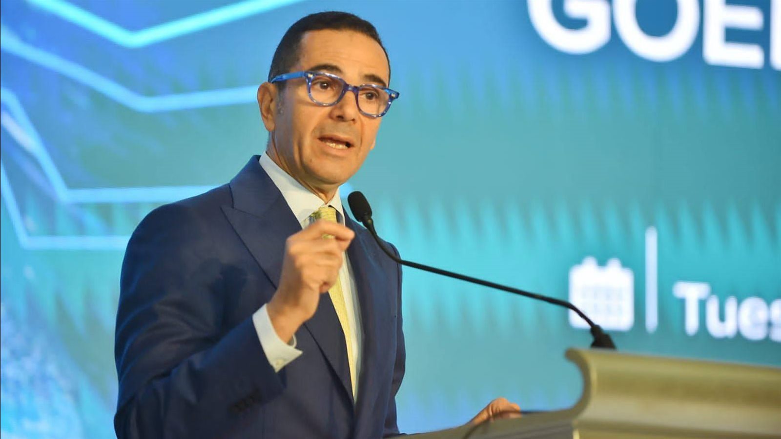 وزير الاستثمار: منفتحون على طرح الشركات التابعة للخدمة الوطنية في البورصة وزير الاستثمار: منفتحون على طرح الشركات التابعة للخدمة الوطنية في البورصة