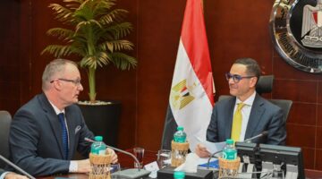 وزير الاستثمار يبحث مع سفير التشيك فرص التعاون الاقتصادي المشترك