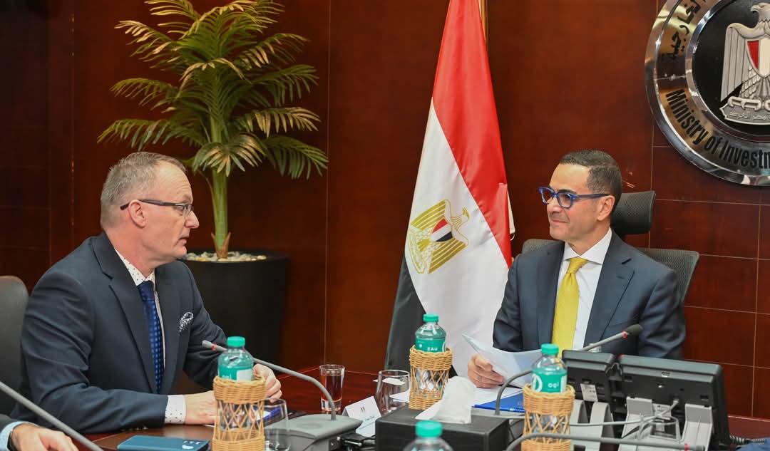وزير الاستثمار يبحث مع سفير التشيك فرص التعاون الاقتصادي المشترك