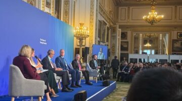 وزير البترول: نسعى لرفع نسبة الطاقات المتجددة في مزيج الطاقة المصري إلى 42% بحلول عام 2030