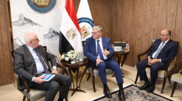 وزير البترول يبحث مع “تكنيب إنرجيز” الإيطالية التعاون في مجال الطاقة