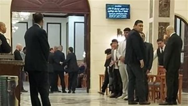 وزير التموين ومساعد وزير المالية يؤديان واجب العزاء في والدة محمد شمروخ رئيس جهاز تنظيم الاتصالات|بث مباشر وزير التموين ومساعد وزير المالية يؤديان واجب العزاء في والدة محمد شمروخ رئيس جهاز تنظيم الاتصالات|بث مباشر