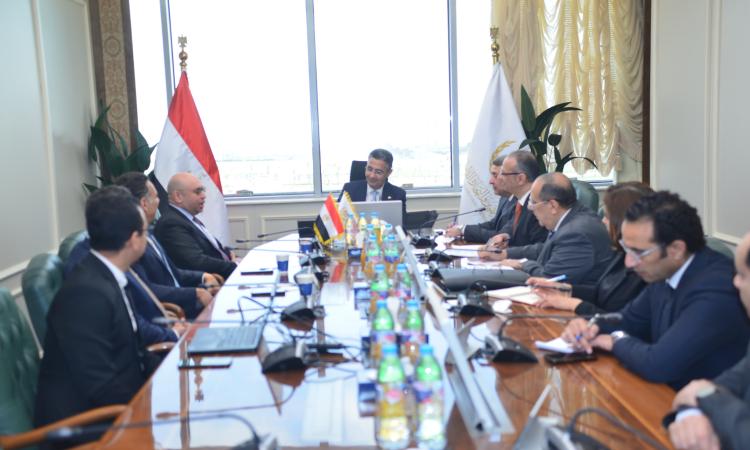 وزير التموين يبحث فرص التعاون مع شركة ماجد الفطيم لتعزيز الاستثمارات وزير التموين يبحث فرص التعاون مع شركة ماجد الفطيم لتعزيز الاستثمارات